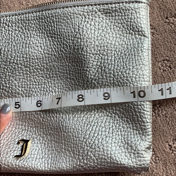 Juicy couture wristlet LOVE with pink lining - Picture 8 of 8